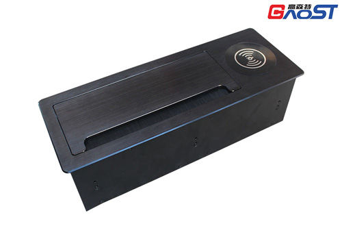 金属插座安在地面怎么样？地面金属插座好用吗？