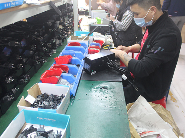 高森特-装配车间