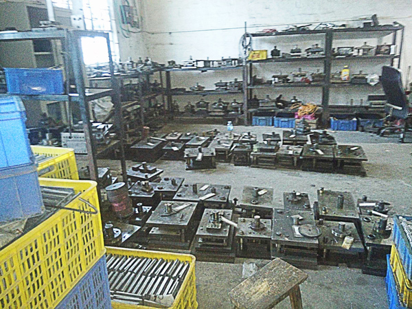 高森特-冲压模具