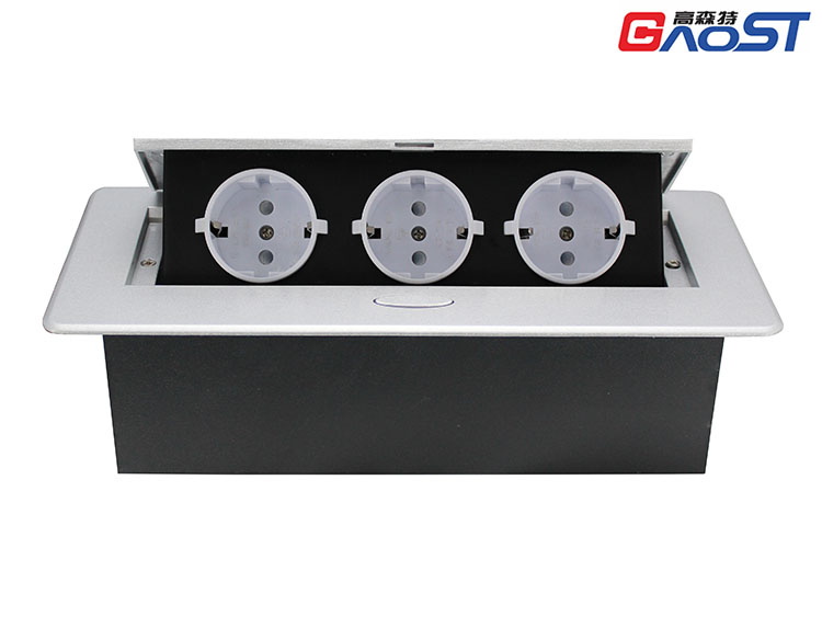 三孔金属插座